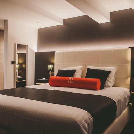 Hotel Hors-Chateau - Liege Centre Historique Luaran gambar